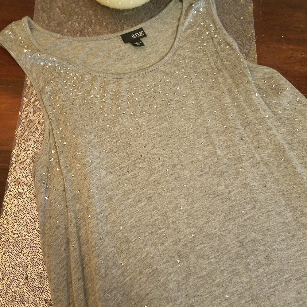 Ana heather tank.